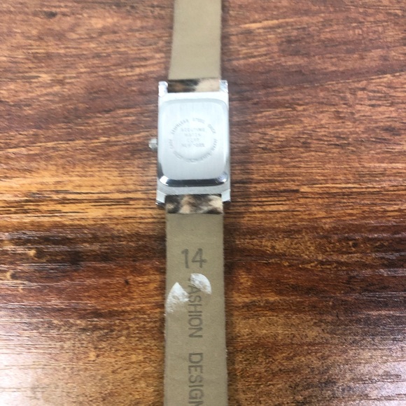 Vintage‎ Overload Quartz Stainless Steel Back Flexible Band Watch New York - Picture 3 of 4